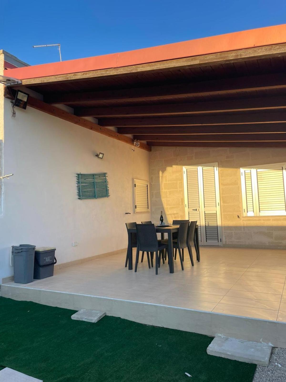 Lu Sole, Lu Mare E Lu Ientu Villa Torre Lapillo Eksteriør billede